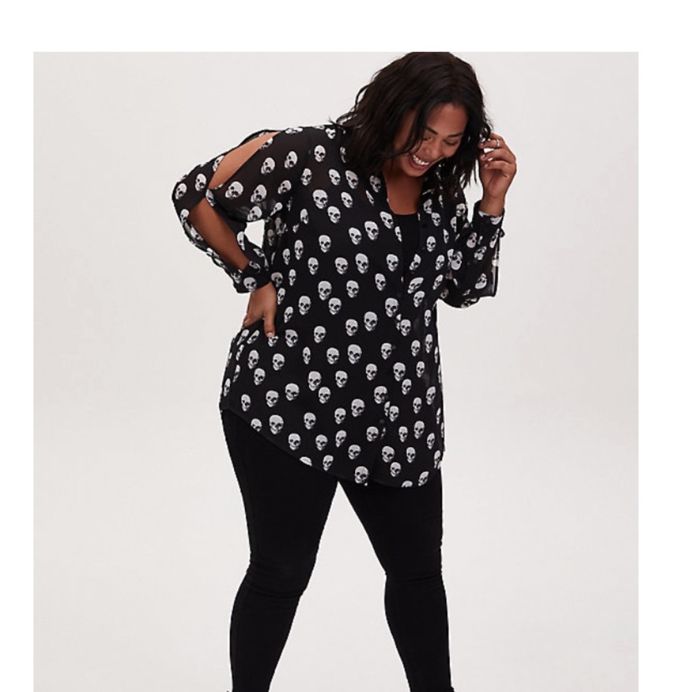 Torrid skull top